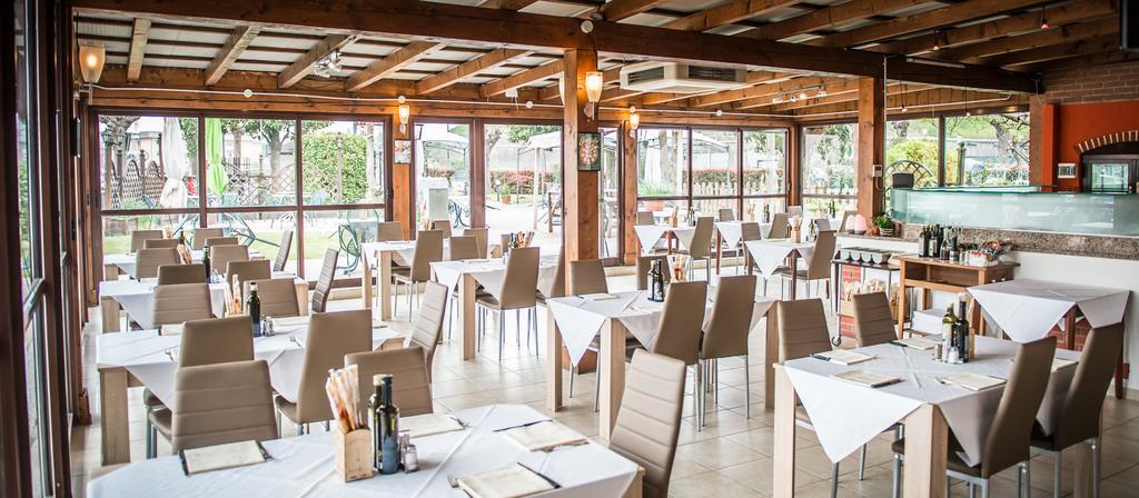 Hotel Johnson Πεσκιέρα ντελ Γκάρντα Εξωτερικό φωτογραφία
