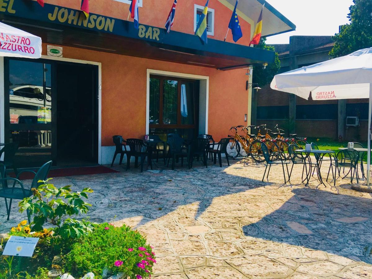 Hotel Johnson Πεσκιέρα ντελ Γκάρντα Εξωτερικό φωτογραφία